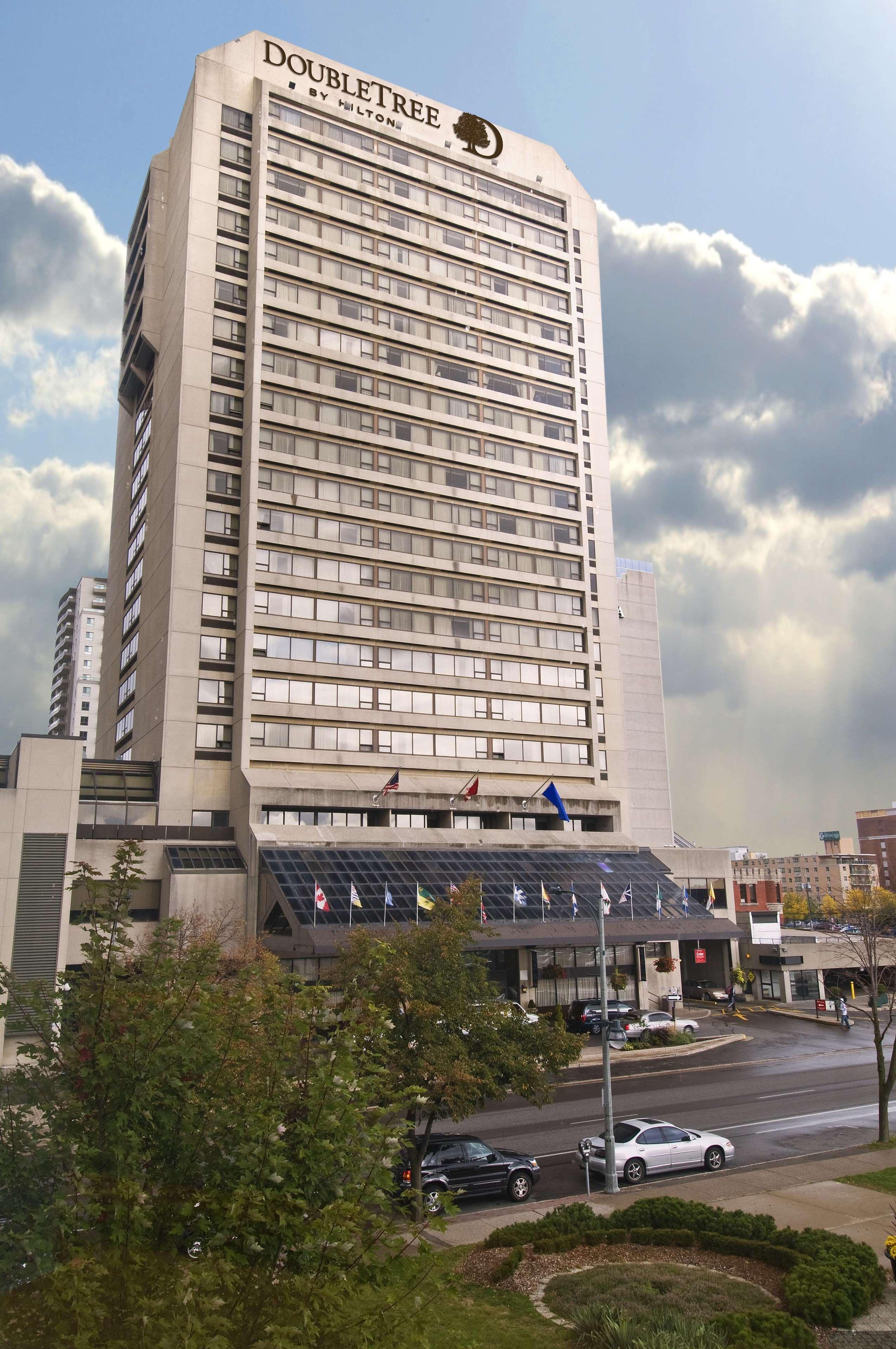 Отель Doubletree By Hilton Лондон Экстерьер фото