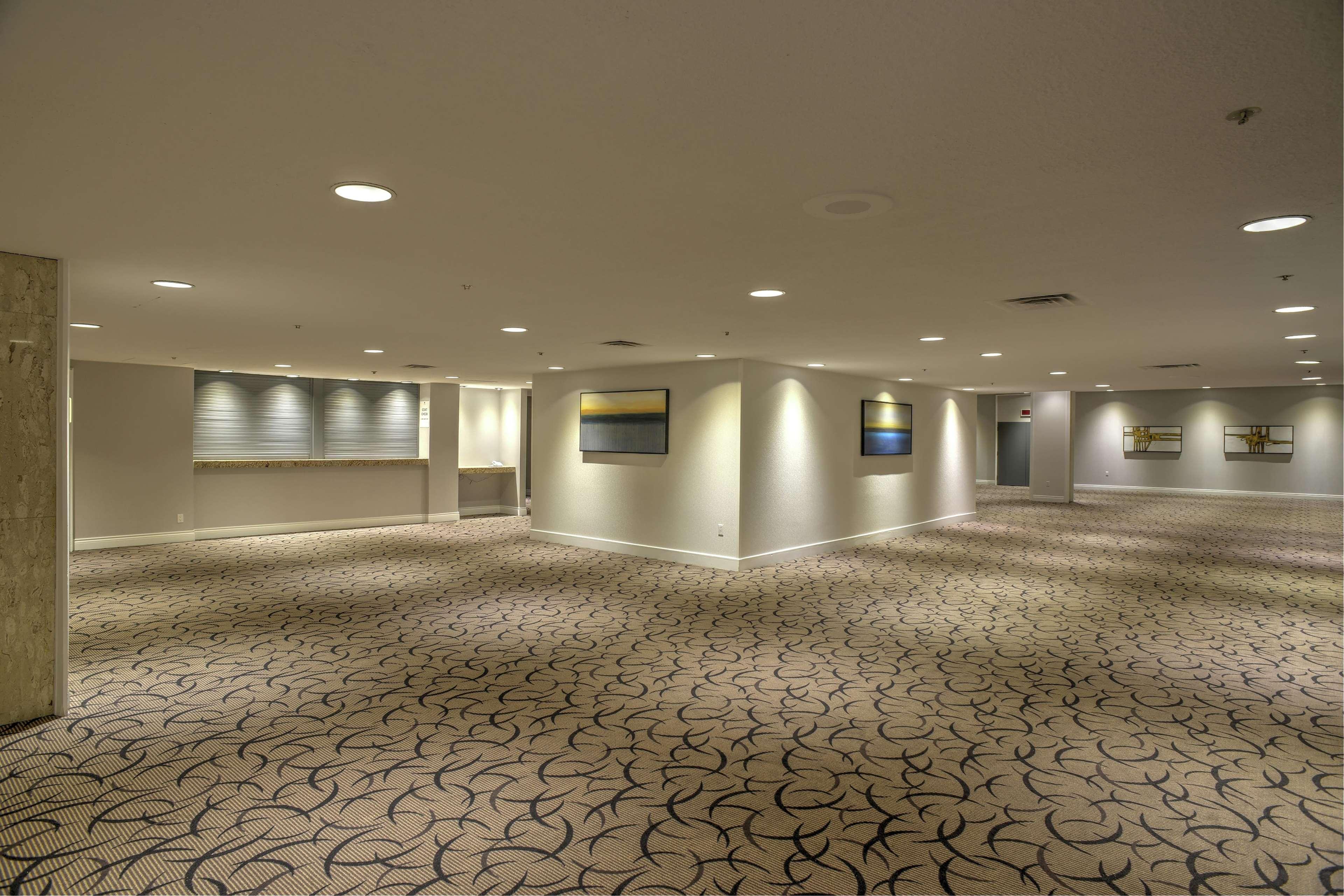 Отель Doubletree By Hilton Лондон Экстерьер фото