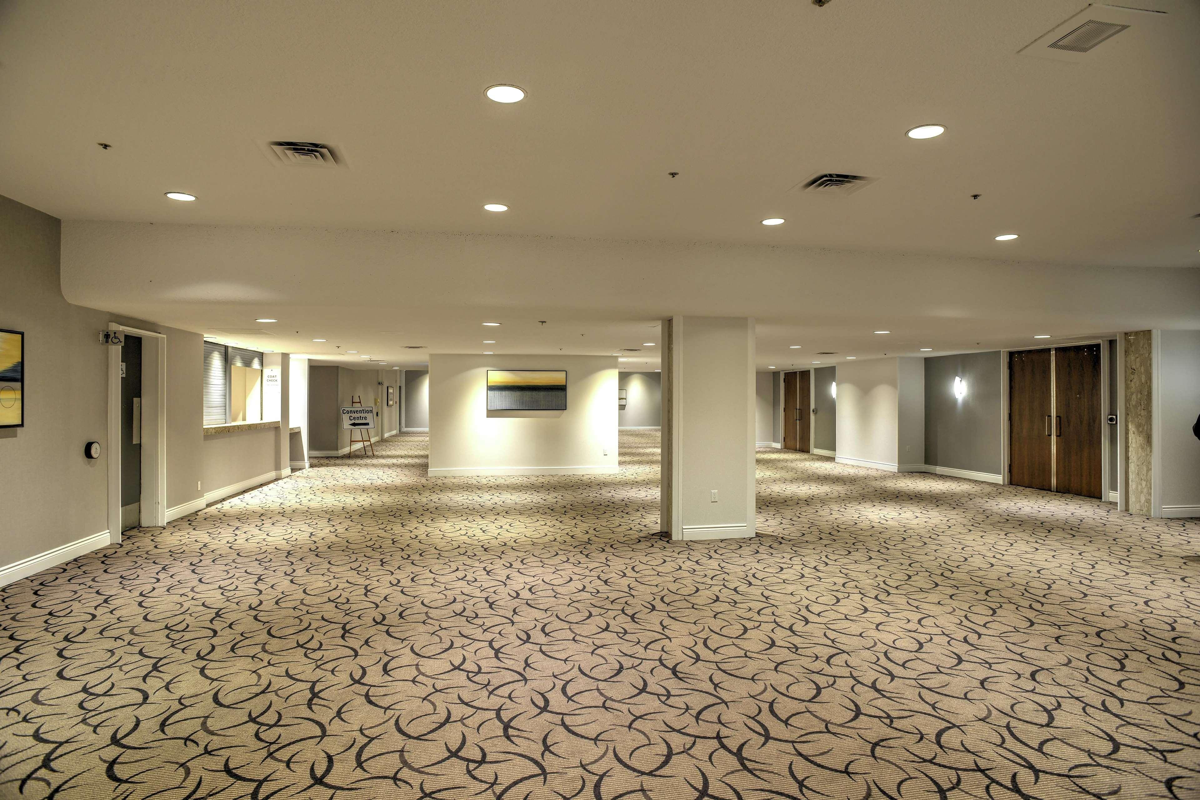 Отель Doubletree By Hilton Лондон Экстерьер фото